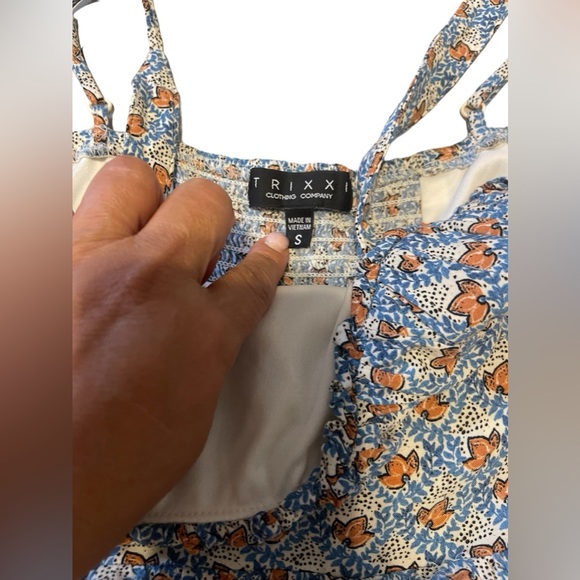 ❤️TRIXXI CLOTHING COMPANY ROMPER FLORAL - Picture 2 of 4